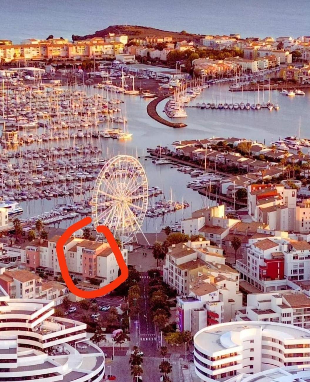 Centre Port,Studio Cosy,Vue Piscine Et Sur Le Parking Prive Ainsi Que Le Mont Saint Martin Agde Εξωτερικό φωτογραφία